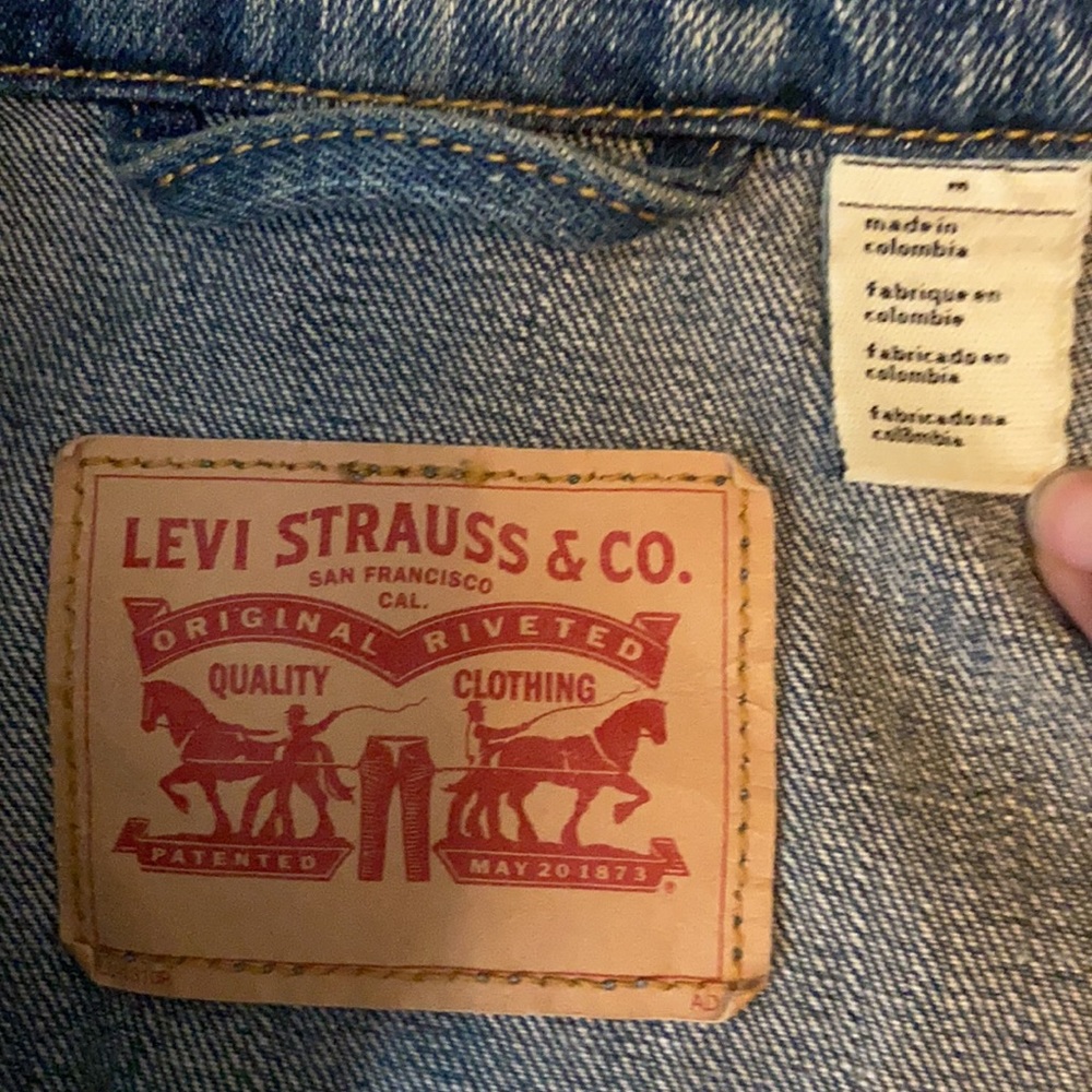 Levi’s jean jacket, medium - Picture 3 of 4
